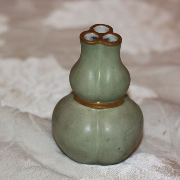 Hand Painted Ginori Double Gourd Miniature Vase Mottahedeh - Picture 2 of 4